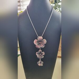 Paparazzi Floral Trio Drop Pendant Necklace in Pink and Silver